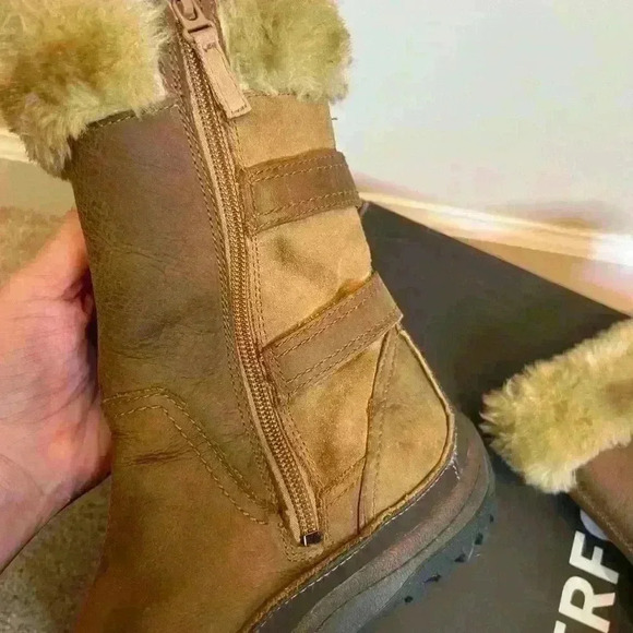 Merrell Sz 8 Waterproof Brown Fur-Lined Boots - Picture 5 of 6